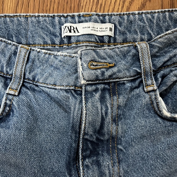 Zara Medium Wash Classic Blue Denim Jeans Women’s - 4 - Picture 2 of 4